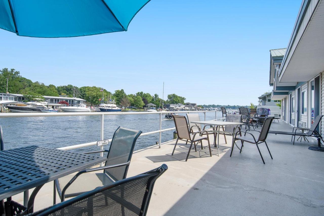 Waterside Suites Saugatuck Ngoại thất bức ảnh