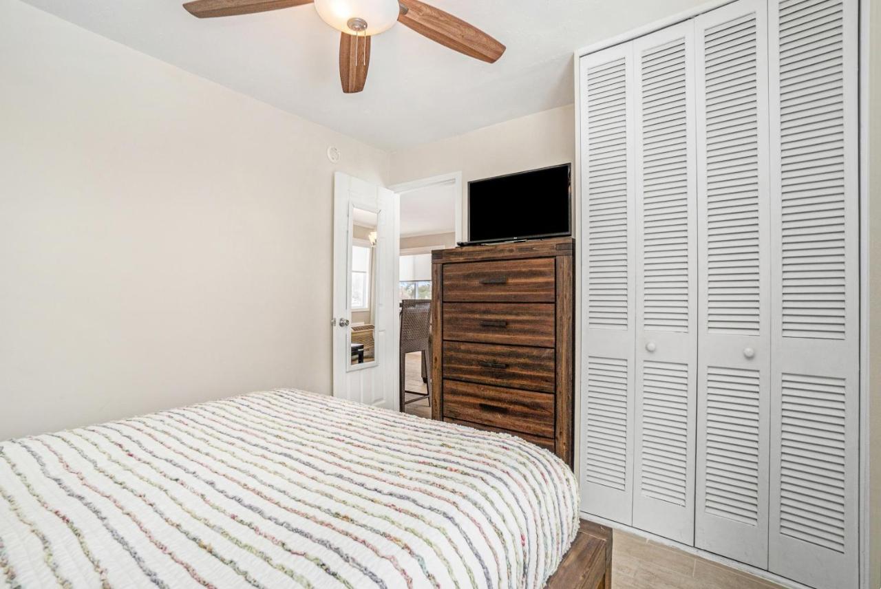 Waterside Suites Saugatuck Phòng bức ảnh